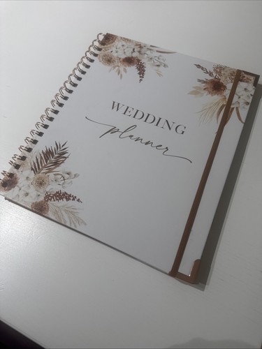 Brand new wedding planner - new,